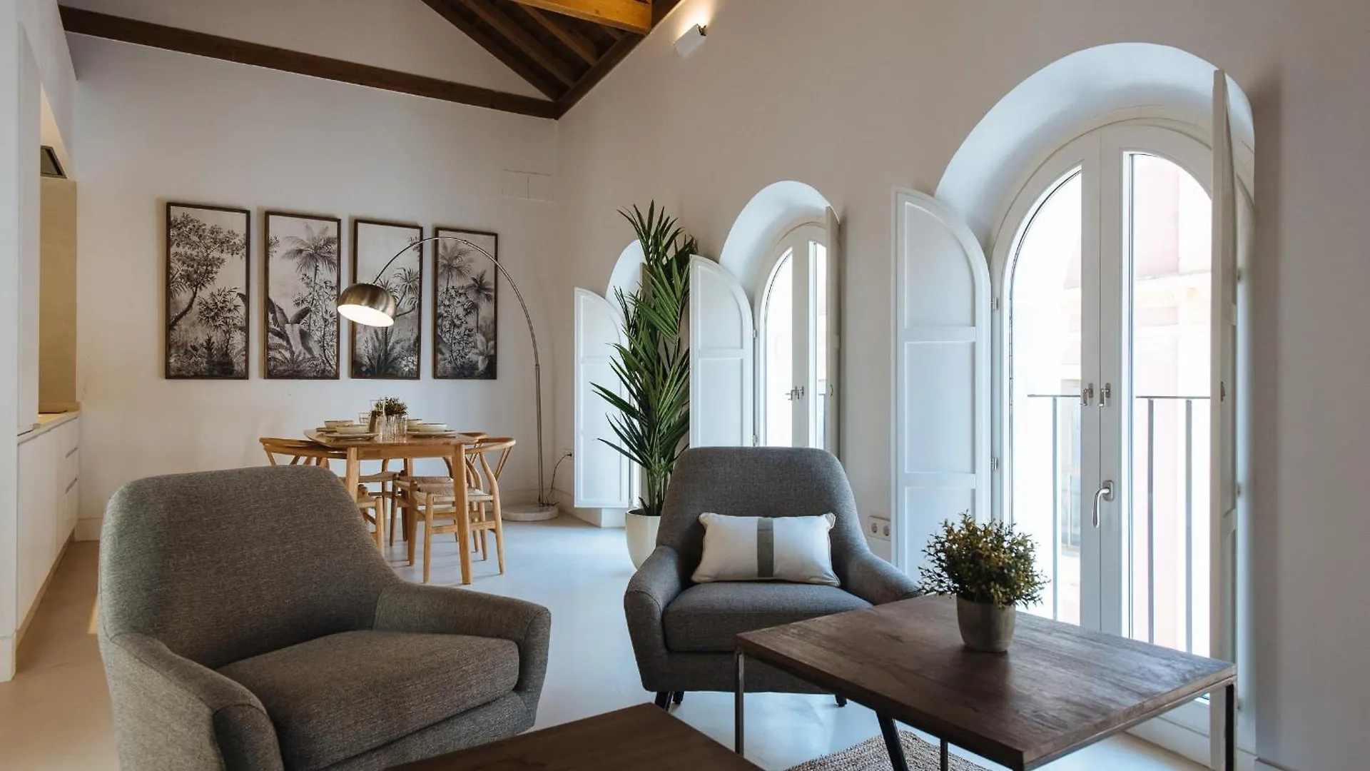 Eva Recommends Castellar Pool & Terrace Apartment Seville 0*,