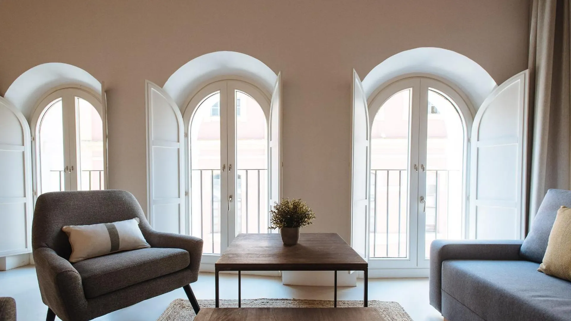 Eva Recommends Castellar Pool & Terrace Apartment Seville