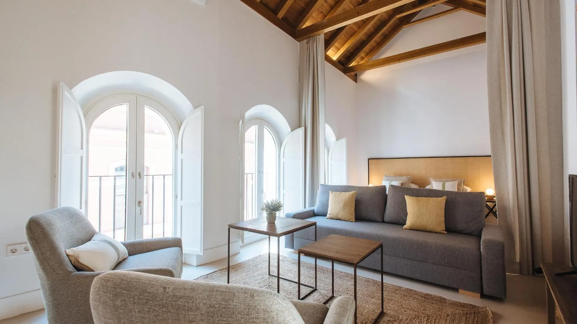 Eva Recommends Castellar Pool & Terrace Apartment Seville