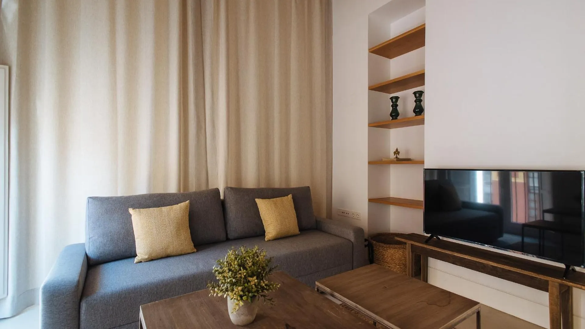 Eva Recommends Castellar Pool & Terrace Apartment Seville Spain