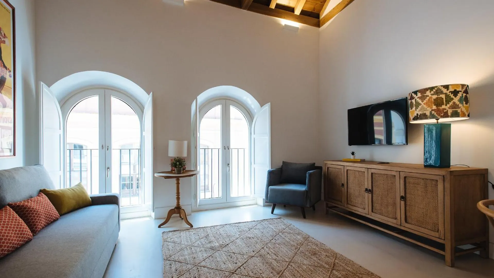 Eva Recommends Castellar Pool & Terrace Apartment Seville