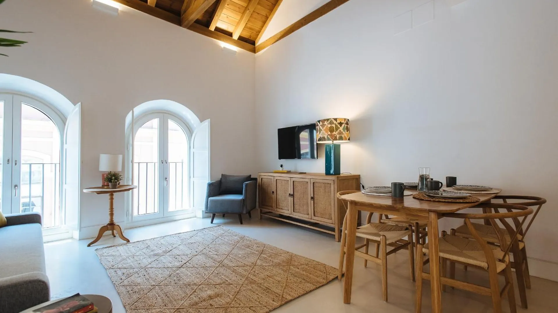 Eva Recommends Castellar Pool & Terrace Apartment Seville 0*,  Spain
