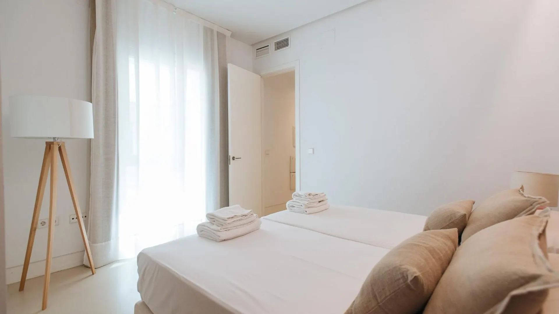 Eva Recommends Castellar Pool & Terrace Apartment Seville