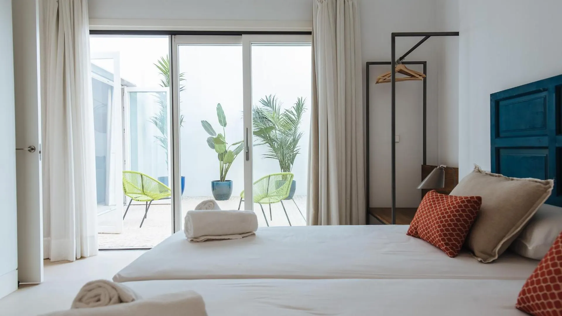 Eva Recommends Castellar Pool & Terrace Apartment Seville 0*,