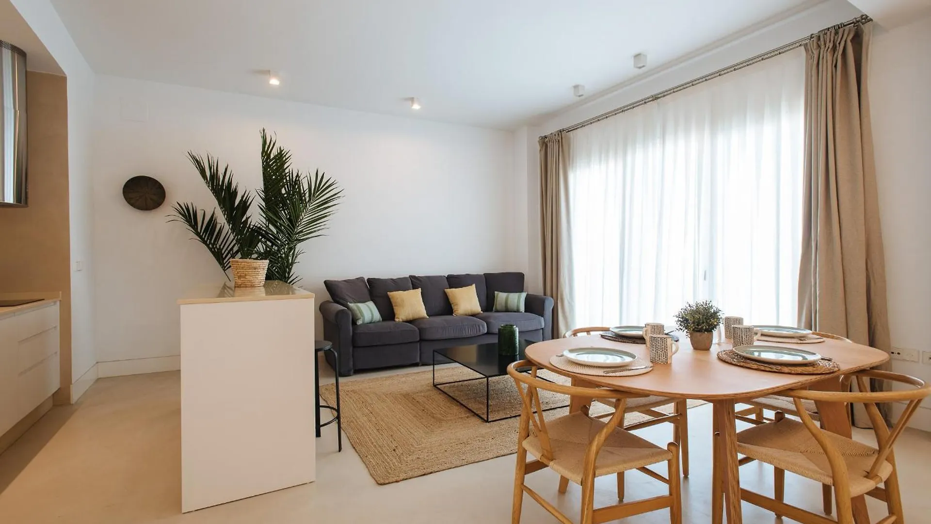 Eva Recommends Castellar Pool & Terrace Apartment Seville